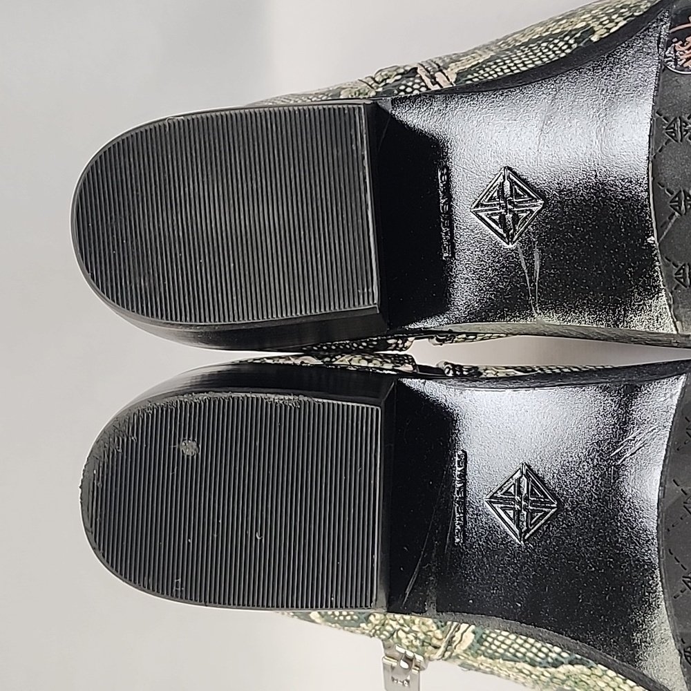 Antonio Melani Leather Snakeprint Boots/Booties NWOB Size 7.5W Grey/Black/White - Picture 8 of 11